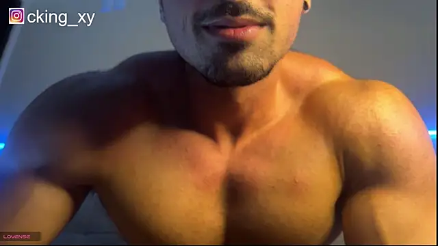Snapshot of Lucasfit24 chatting on 05/11/26, 03:34 Lucasfit24 online show from 05/11/26, 03:34