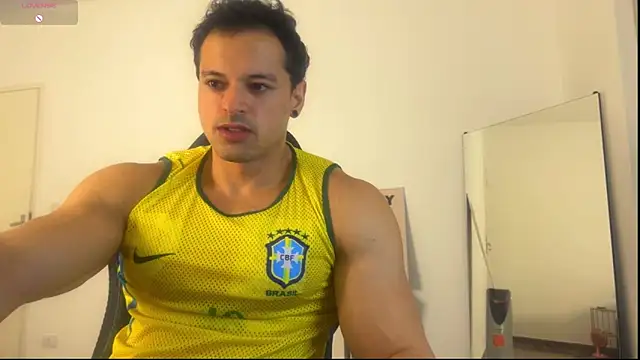 Snapshot of Lucasfit24 chatting on 06/10/26, 03:22 Lucasfit24 online show from 06/10/26, 03:22