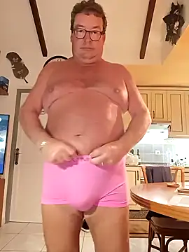 MountJohnXL online show from 02/10/25, 02:08