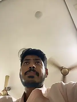 Snapshot of cute_modell chatting on 02/01/25, 04:11 cute modell online show from 02/01/25, 04:11