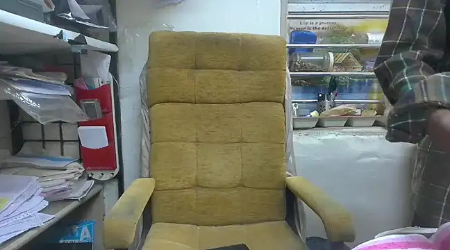 Snapshot of cute_modell chatting on 02/06/25, 10:48 cute modell online show from 02/06/25, 10:48