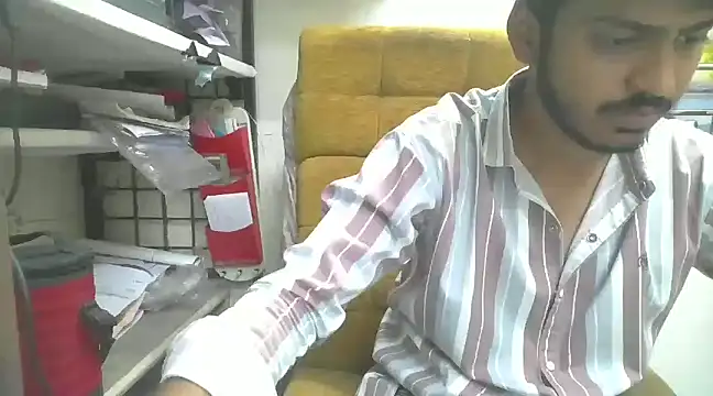 Snapshot of cute_modell chatting on 02/25/25, 11:19 cute modell online show from 02/25/25, 11:19