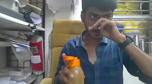 Snapshot of cute_modell chatting on 03/06/25, 02:08 cute modell online show from 03/06/25, 02:08