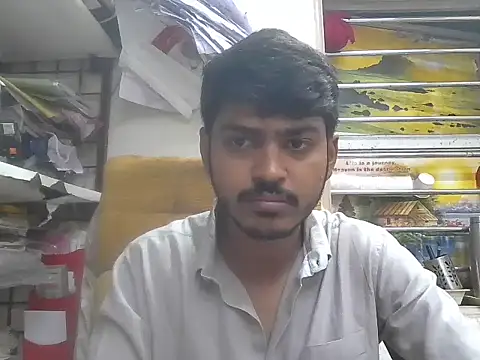 Snapshot of cute_modell chatting on 02/14/26, 12:02 cute modell online show from 02/14/26, 12:02