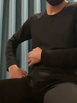 Snapshot of yfx468 chatting on 02/11/25, 06:01 yfx468 online show from 02/11/25, 06:01