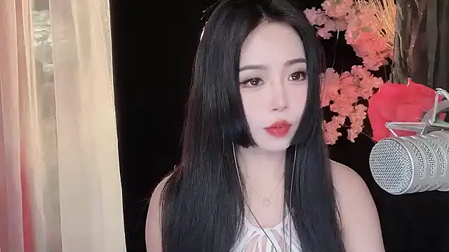 Snapshot of ying-love520 chatting on 02/09/25, 05:29 ying-love520 online show from 02/09/25, 05:29