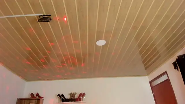 Renaxi Smith online show from 09/10/25, 08:20