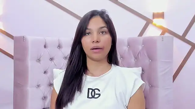 CharlotteGraay online show from 02/04/25, 10:24