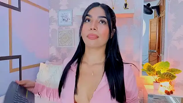 CharlotteGraay online show from 12/18/25, 07:31