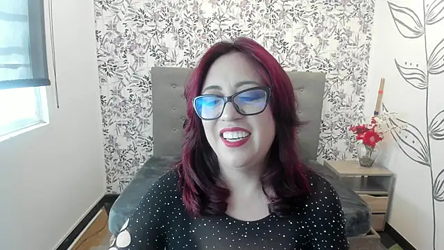 Snapshot of Victoria_Adamns chatting on 03/10/25, 02:37 Victoria Adamns online show from 03/10/25, 02:37