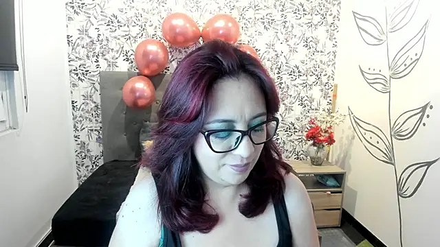 Snapshot of Victoria_Adamns chatting on 03/14/25, 11:34 Victoria Adamns online show from 03/14/25, 11:34
