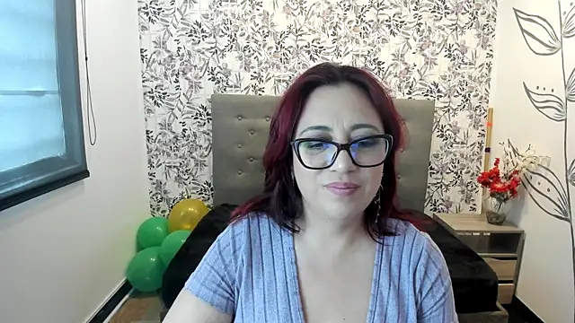Snapshot of Victoria_Adamns chatting on 03/20/25, 02:42 Victoria Adamns online show from 03/20/25, 02:42