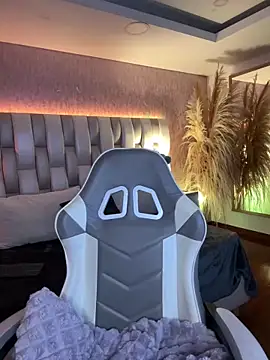 Sara  collins   online show from 12/19/25, 12:12