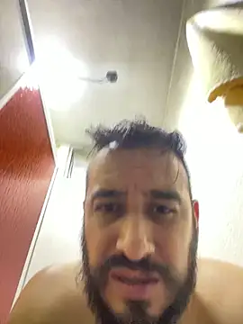 Snapshot of leonardohot1987 chatting on 01/20/25, 02:32 leonardohot1987 online show from 01/20/25, 02:32