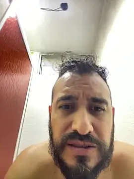 Snapshot of leonardohot1987 chatting on 01/22/25, 02:15 leonardohot1987 online show from 01/22/25, 02:15