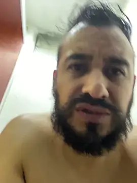 Snapshot of leonardohot1987 chatting on 01/30/25, 04:16 leonardohot1987 online show from 01/30/25, 04:16