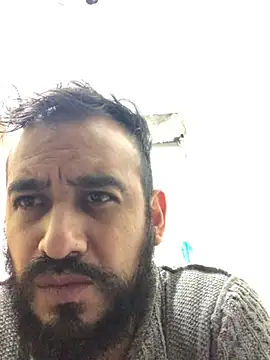 Snapshot of leonardohot1987 chatting on 01/31/25, 04:25 leonardohot1987 online show from 01/31/25, 04:25