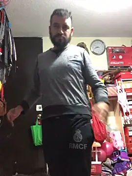 Snapshot of leonardohot1987 chatting on 02/13/25, 05:16 leonardohot1987 online show from 02/13/25, 05:16