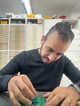 leonardohot1987 online show from 12/04/25, 07:22