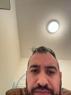 leonardohot1987 online show from 12/05/25, 06:26