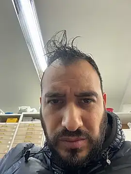 leonardohot1987 online show from 02/04/26, 05:41