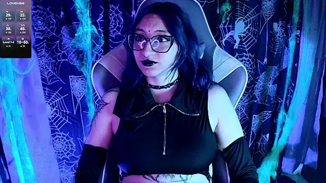 Kimlennox  online show from 10/30/25, 01:23