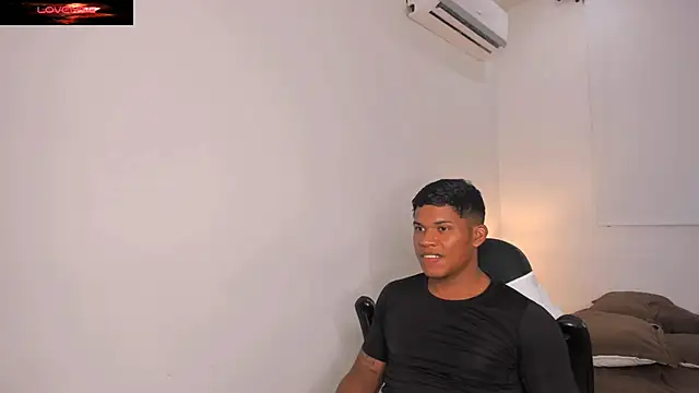 Snapshot of maxsteel177 chatting on 01/22/25, 02:26 maxsteel177 online show from 01/22/25, 02:26