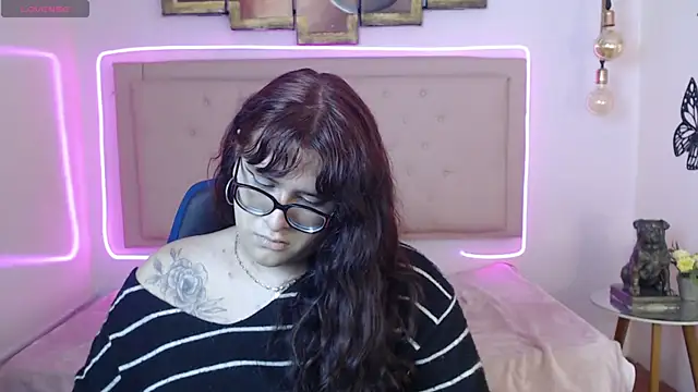 Snapshot of kathepickmanx chatting on 04/26/26, 03:37 kathepickmanx online show from 04/26/26, 03:37