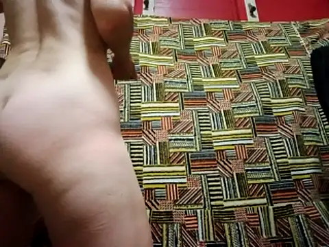 Zuzell Sweet online show from 10/28/25, 02:15