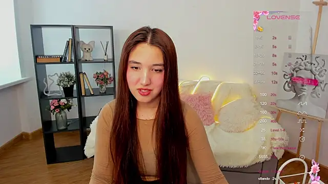 anna elfi online show from 03/13/25, 08:37