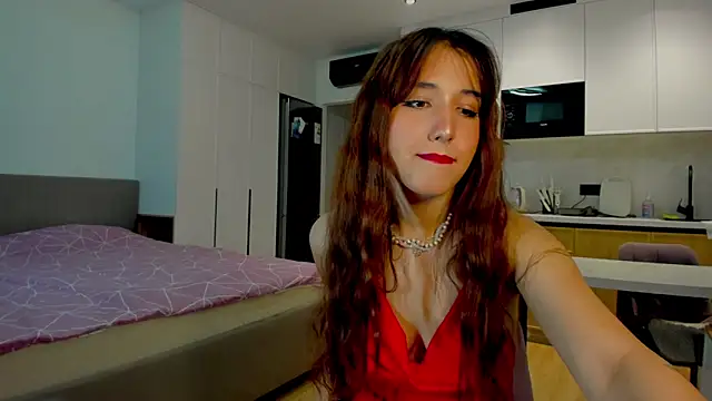 anna elfi online show from 09/19/25, 02:18