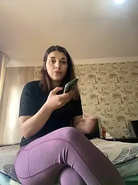 Snapshot of Rosanna_Rennie chatting on 02/25/25, 08:14 Rosanna Rennie online show from 02/25/25, 08:14