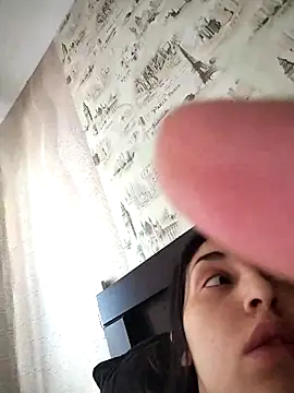 Snapshot of Rosanna_Rennie chatting on 03/13/25, 11:08 Rosanna Rennie online show from 03/13/25, 11:08