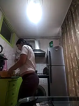 Snapshot of Rosanna_Rennie chatting on 03/19/25, 10:22 Rosanna Rennie online show from 03/19/25, 10:22