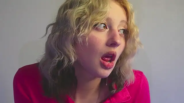 Snapshot of milasmiu chatting on 01/23/25, 06:14 milasmiu online show from 01/23/25, 06:14