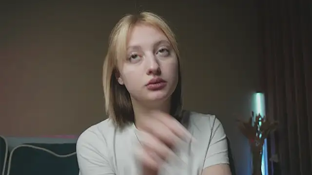 Snapshot of milasmiu chatting on 02/11/25, 03:08 milasmiu online show from 02/11/25, 03:08