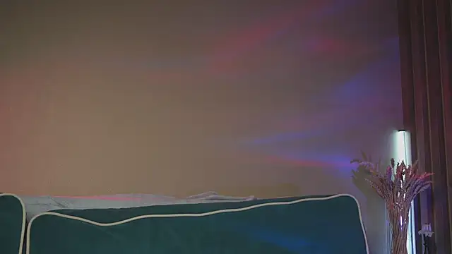 Snapshot of milasmiu chatting on 02/11/25, 06:11 milasmiu online show from 02/11/25, 06:11