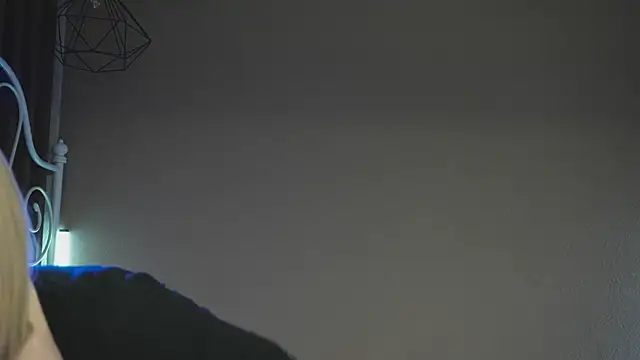 Snapshot of milasmiu chatting on 02/15/25, 06:12 milasmiu online show from 02/15/25, 06:12