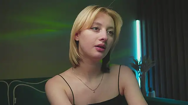 Snapshot of milasmiu chatting on 02/19/25, 09:25 milasmiu online show from 02/19/25, 09:25