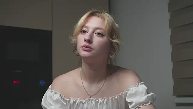 Snapshot of milasmiu chatting on 02/20/25, 06:24 milasmiu online show from 02/20/25, 06:24