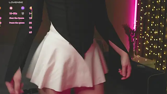 Snapshot of milasmiu chatting on 03/17/25, 11:11 milasmiu online show from 03/17/25, 11:11