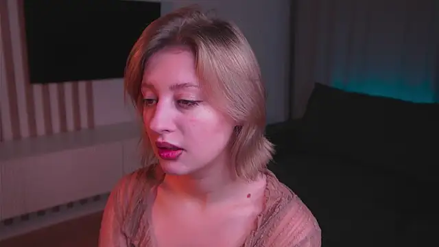 Snapshot of milasmiu chatting on 11/26/25, 04:13 milasmiu online show from 11/26/25, 04:13