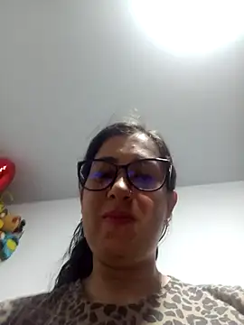 CHARLOTTE 1711 online show from 12/05/25, 04:43