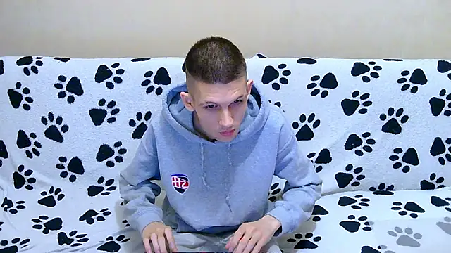 Lester Broo online show from 04/05/26, 09:12