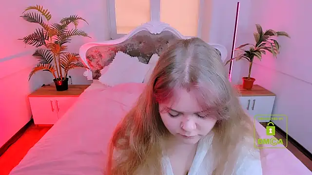 Erica  Alta online show from 10/16/25, 05:41