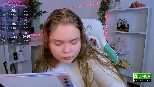 Erica  Alta online show from 11/28/25, 07:11