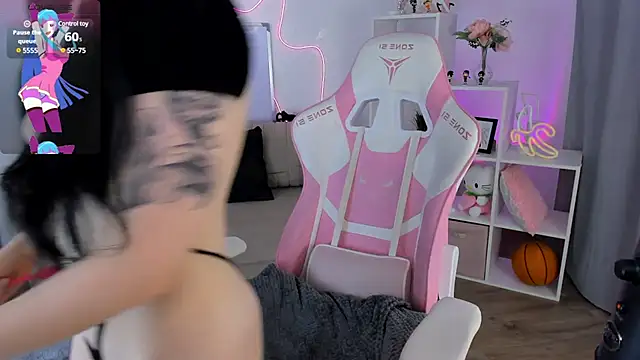 Snapshot of JessicaAddams chatting on 01/23/25, 03:01 JessicaAddams online show from 01/23/25, 03:01