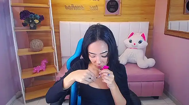 Snapshot of victoria_ricci_a chatting on 02/10/25, 04:36 victoria ricci a online show from 02/10/25, 04:36