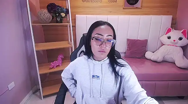 Snapshot of victoria_ricci_a chatting on 02/13/25, 04:39 victoria ricci a online show from 02/13/25, 04:39