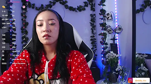 Snapshot of victoria_ricci_a chatting on 10/08/25, 04:32 victoria ricci a online show from 10/08/25, 04:32